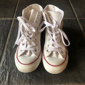 Women’s high top converse